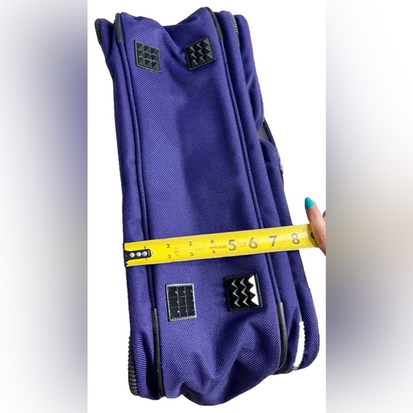 Ricardo BEVERLY HILLS Purple Travel Bag Carry On Crossbody Luggage Perfect Condi - Picture 6 of 14